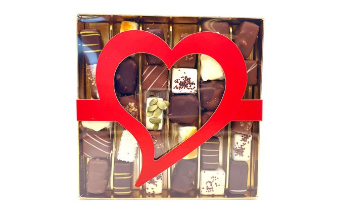 Boite Pralinés Coeur Assortiment Lait, Noir et Blanc