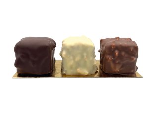 3 rochers chocolat lait, blanc et noir.